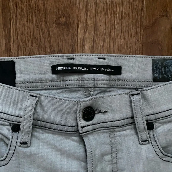 Authentic Diesel DNA F/W 2016 0676M Stretch Tepphar Slim Carrot Fit Jeans - Picture 9 of 14